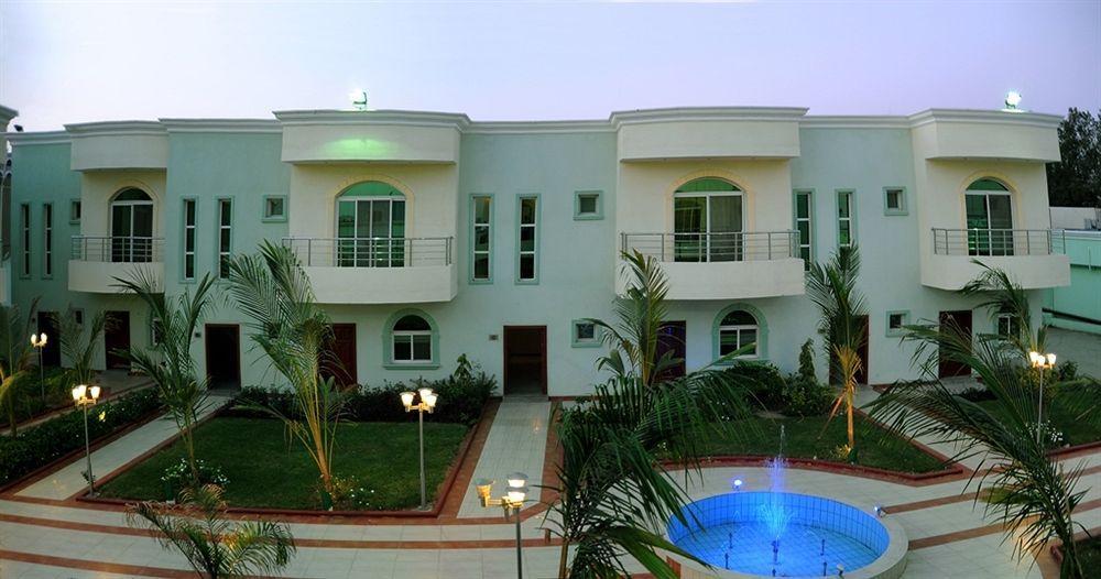 Al Waha Hotel เจดดาห์ ภายนอก รูปภาพ