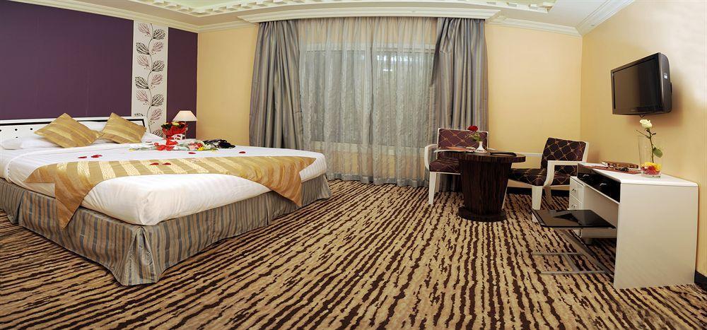 Al Waha Hotel เจดดาห์ ภายนอก รูปภาพ