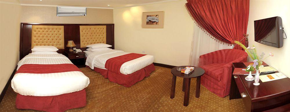Al Waha Hotel เจดดาห์ ภายนอก รูปภาพ