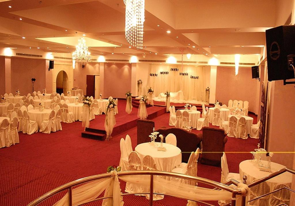 Al Waha Hotel เจดดาห์ ภายนอก รูปภาพ