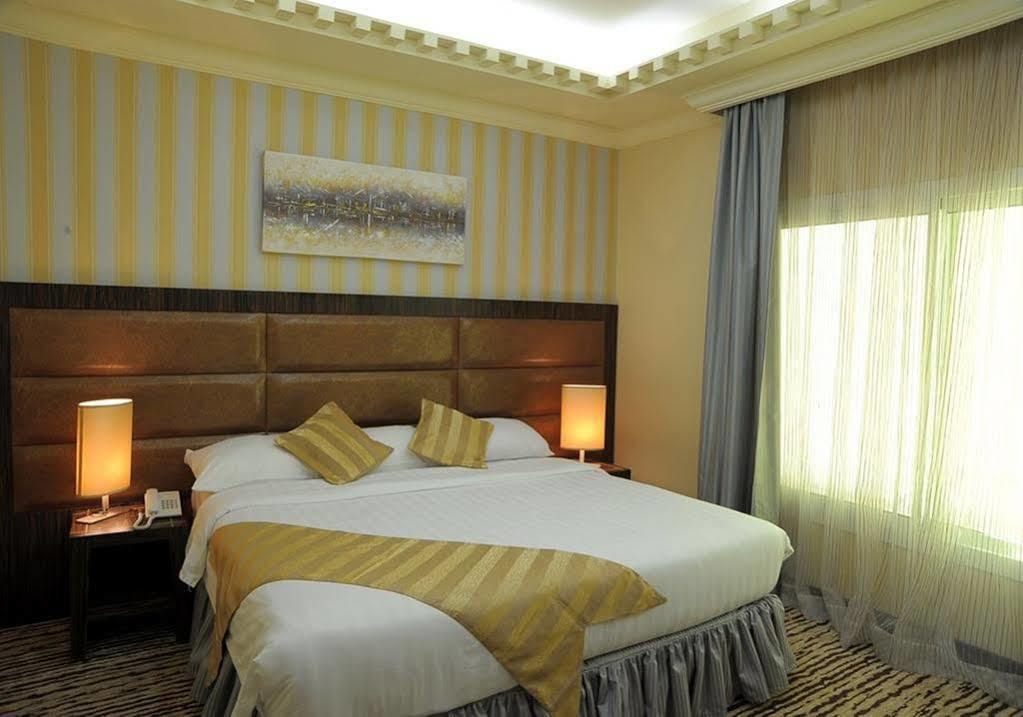 Al Waha Hotel เจดดาห์ ภายนอก รูปภาพ